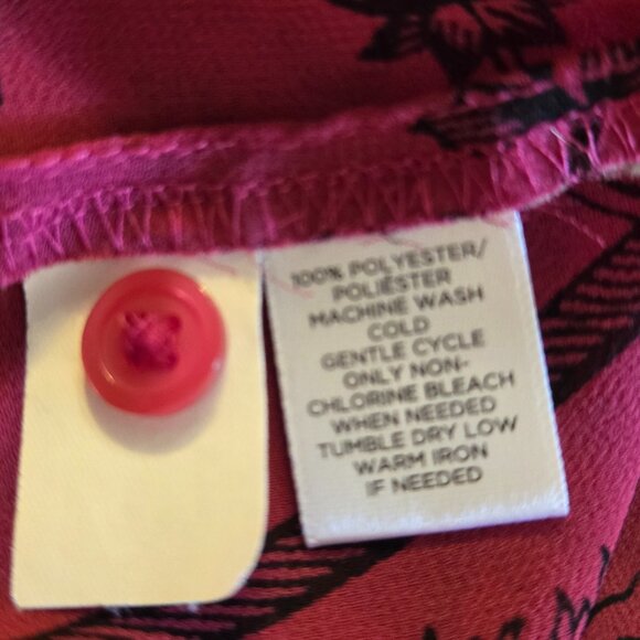 NWOT Butterfly Print Black Fushia Blouse size L - Picture 7 of 7